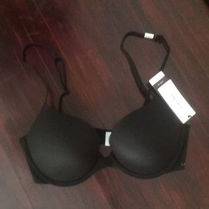 Calvin Klein BRA NEW WITH TAGS 32D